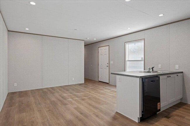 Foto del edificio - 1751 N Grand Ave W