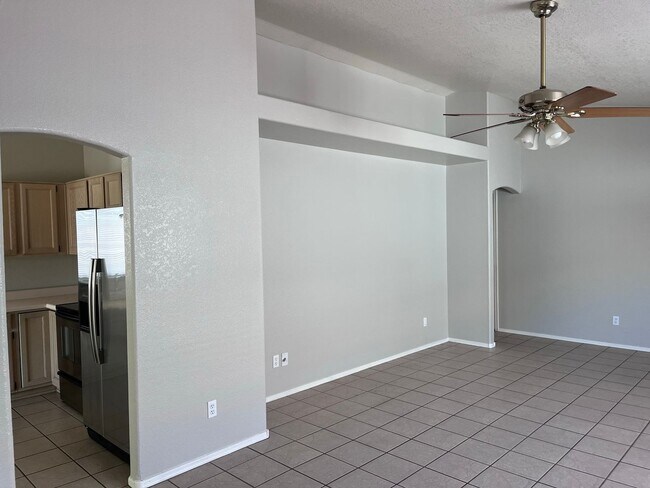 Foto del edificio - Coming Soon- 3 Bed/ 2Bath Single Level Hom...