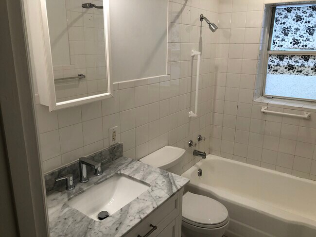 Bathroom - 4110 Venable Ave