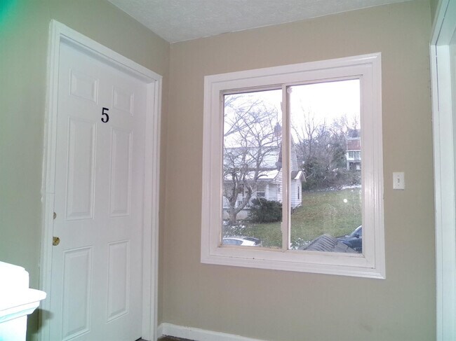 Foto del edificio - 6 Dogwood Ln