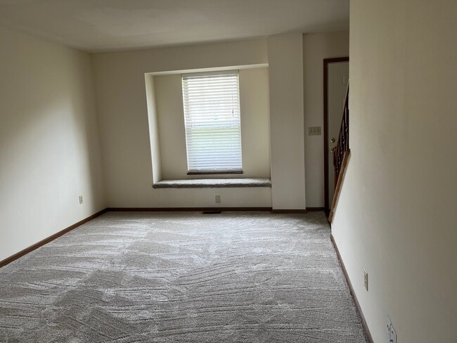Building Photo - 2489 Falcons Way