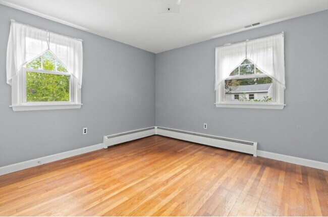 Foto del edificio - 22 Henry St