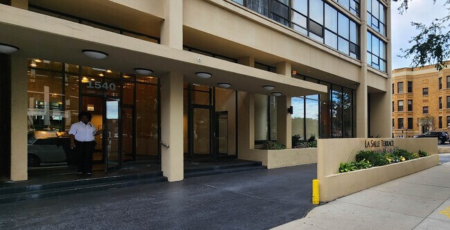 Foto del edificio - 1540 N La Salle Dr