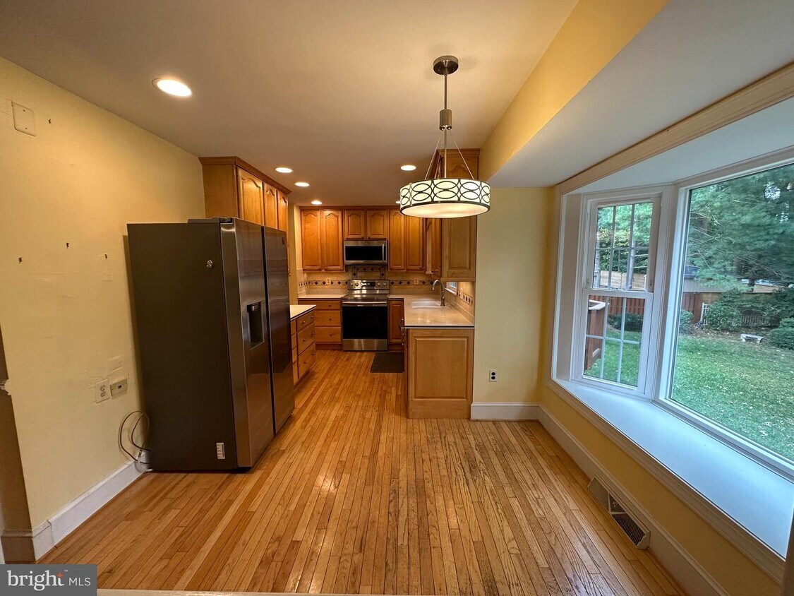 10705 Colton St, Fairfax, VA 22032 House Rental in Fairfax, VA