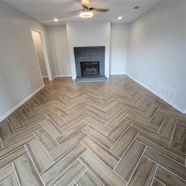 Foto del edificio - 13351 Water Oak Ln