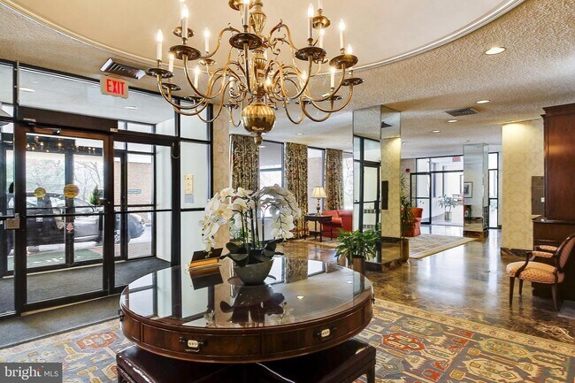 Foto del edificio - 8101 Connecticut Ave