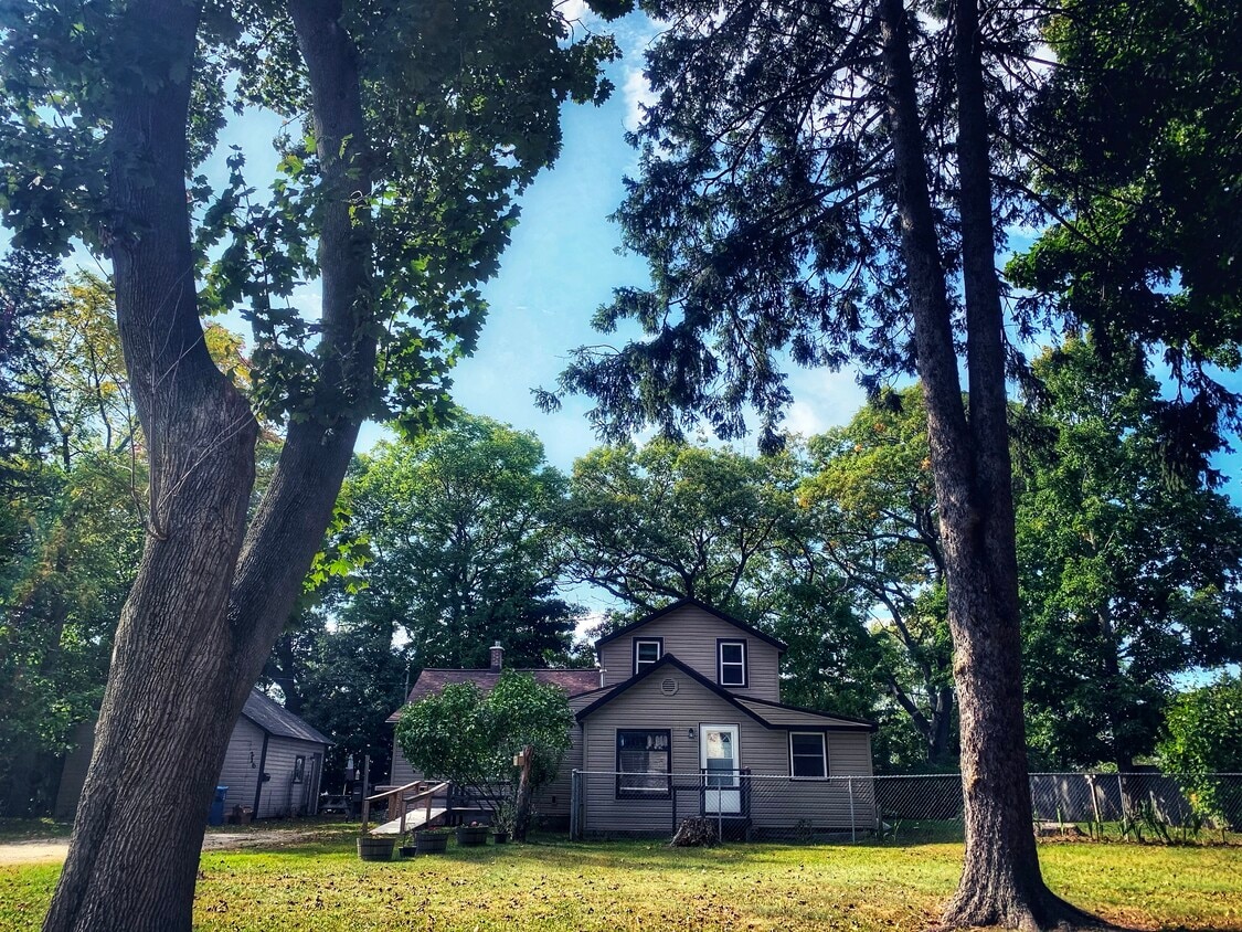 Primary Photo - 216 1st St