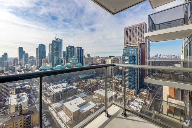 2BR, 1BA - 600SF - Balcon - 561 Sherbourne