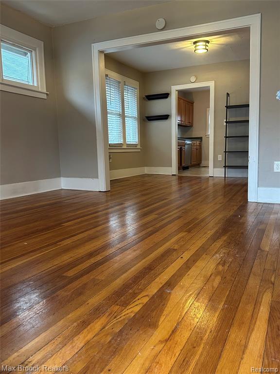 Building Photo - 264 E Breckenridge St