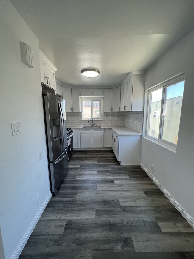 Building Photo - 1030 2nd Street, Unit 12