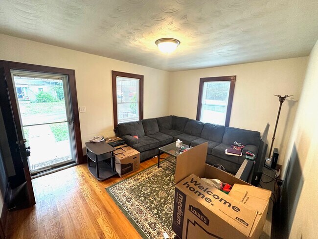 Foto del edificio - 1132 Ray Rd SE