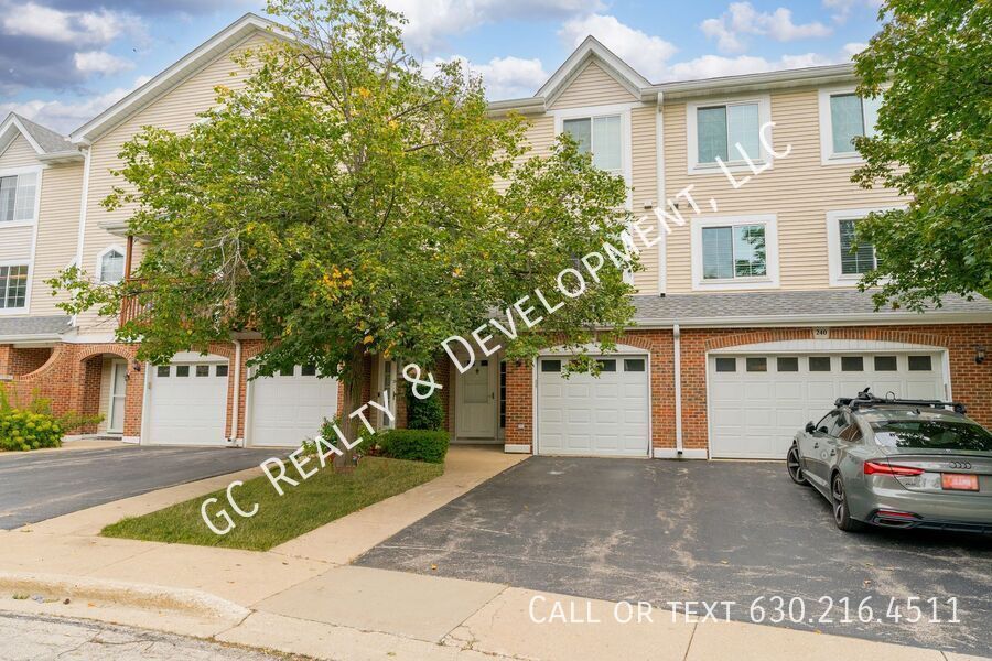 Primary Photo - 238 E Parallel St