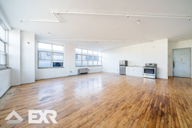 Building Photo - 1087 Flushing Ave