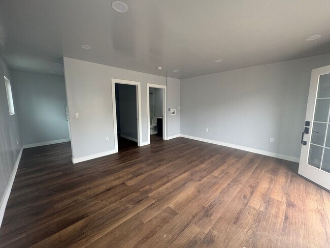 Foto del edificio - NEW AND BEAUTIFUL PRIVATE ADU