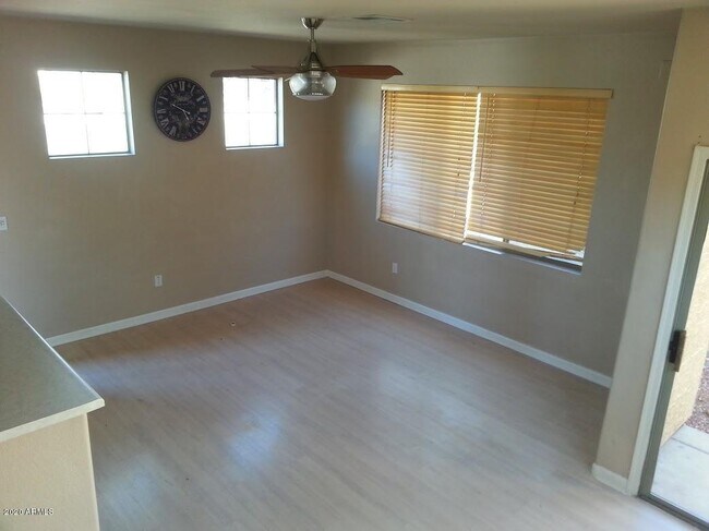 Foto del edificio - 21817 N 40th Pl
