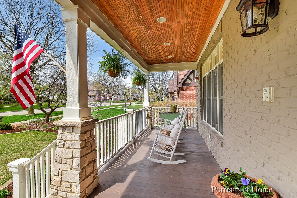 Primary Photo - 275 Merton Ave