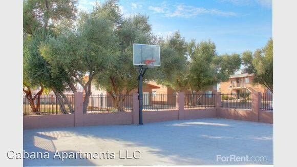 Building Photo - 717 Lilly Ln