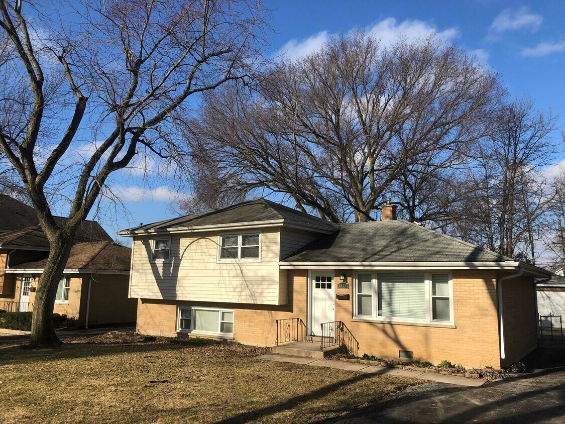 Foto principal - 4918 Pershing Ave