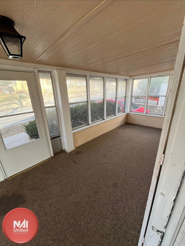 Building Photo - Four bedroom, two bathroom home for rent