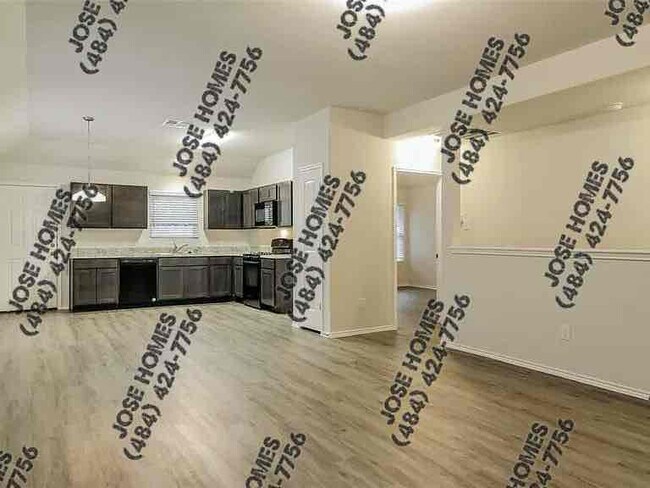 Building Photo - 5546 Casa Calvet Dr