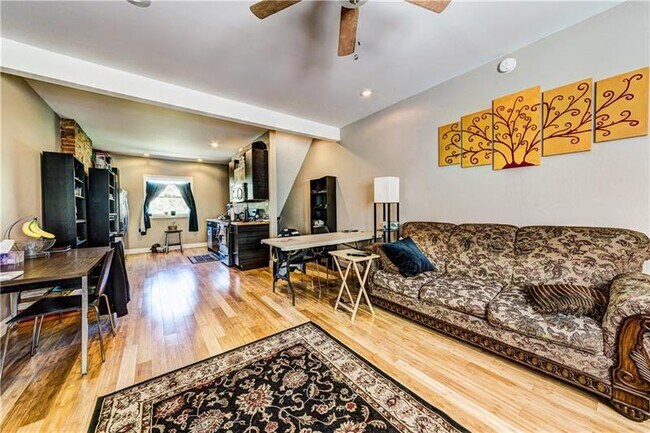 Photo - 2621 Josephine St House