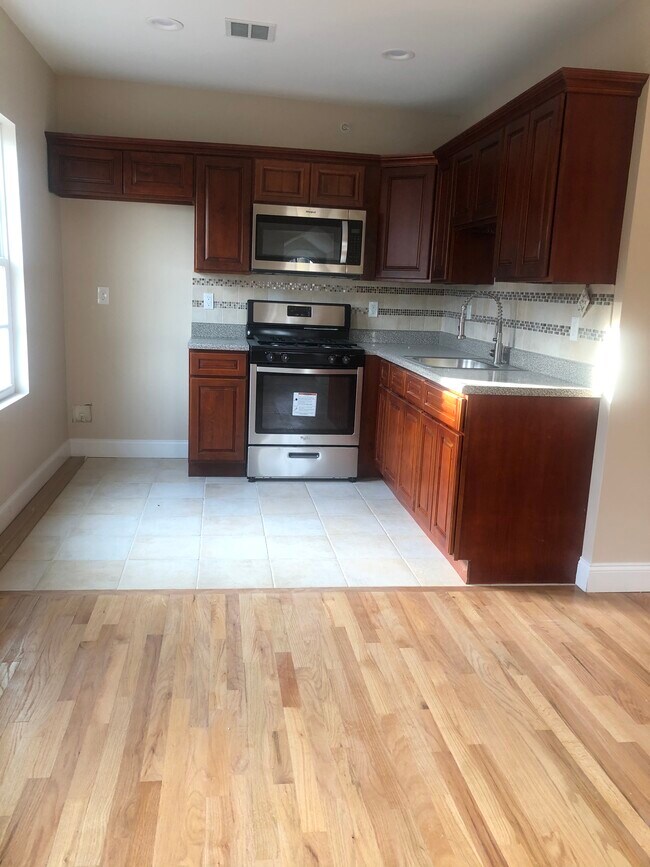 Foto del edificio - 488 Mount Prospect Ave