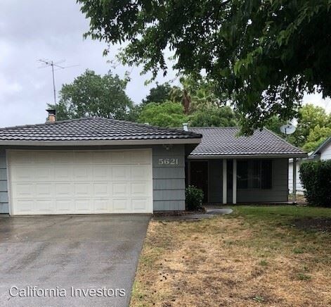 Primary Photo - 3 br, 1 bath House - 5621 Greenacres Way