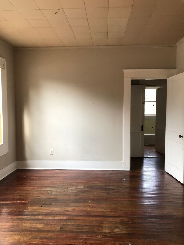 Foto del edificio - 607 18th Street - Alexandria  MOVE IN SPECIAL