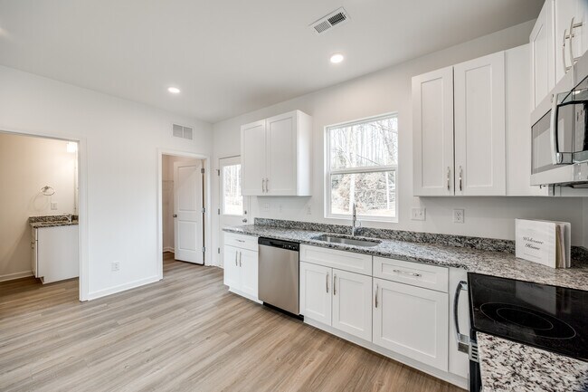 Foto del edificio - 20 S Mickley Ave