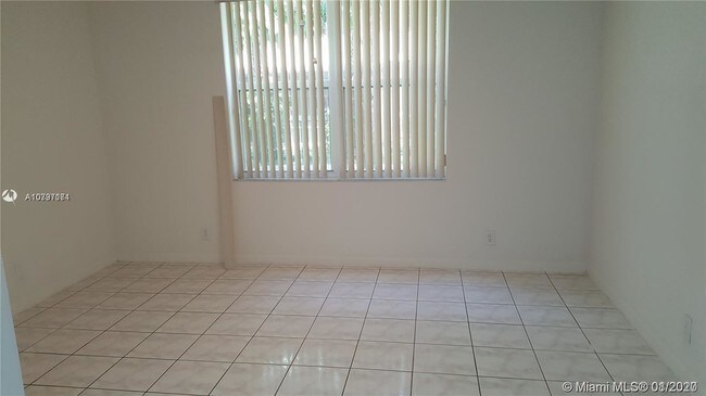 Building Photo - 16881 SW 1st Manor
