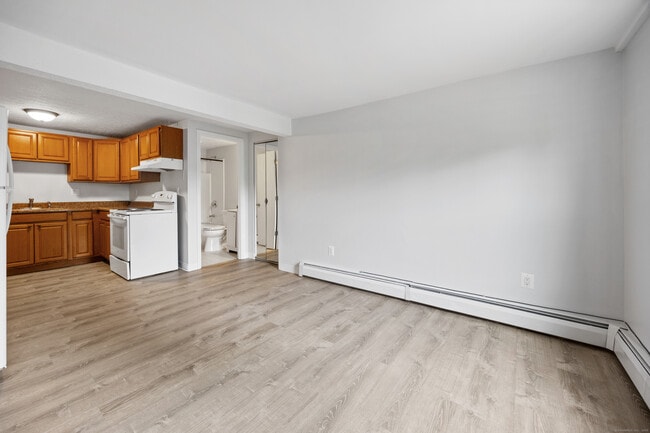 Building Photo - 9 Guiel Pl
