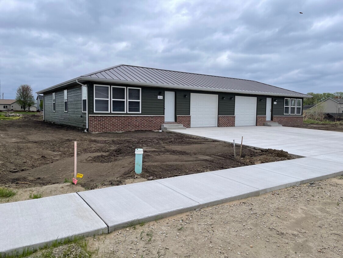 Foto principal - 1010 W Bergera Rd