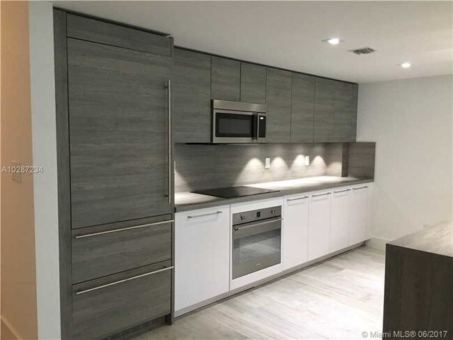 Building Photo - 400 Sunny Isles Blvd