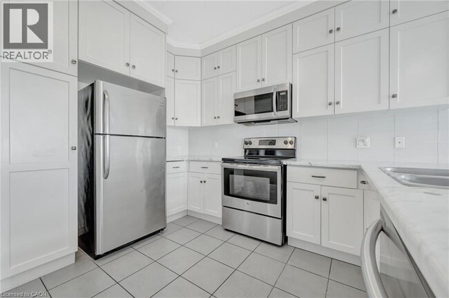 Photo du bâtiment - 118 Elmbank Trail