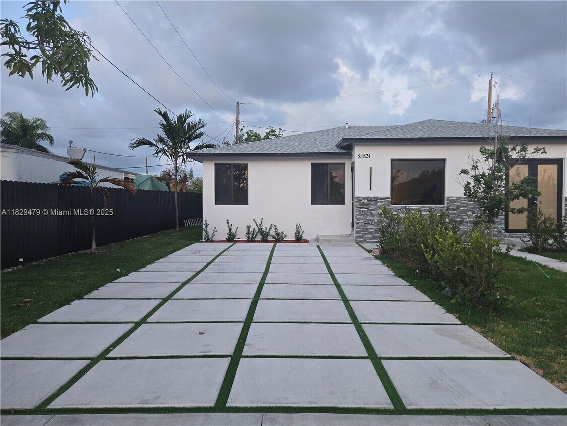 Primary Photo - 21831 SW 109th Ct