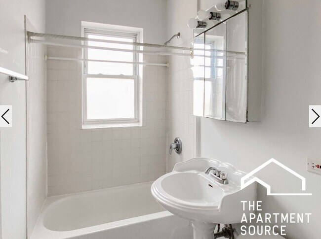 Foto del edificio - 3527.5 N Broadway