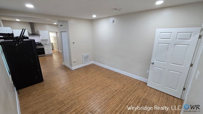Building Photo - 2934 Sidney Ave