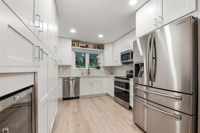 Foto del edificio - 6612 San Vicente St