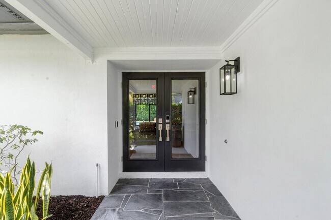 Building Photo - 1280 Singer Dr