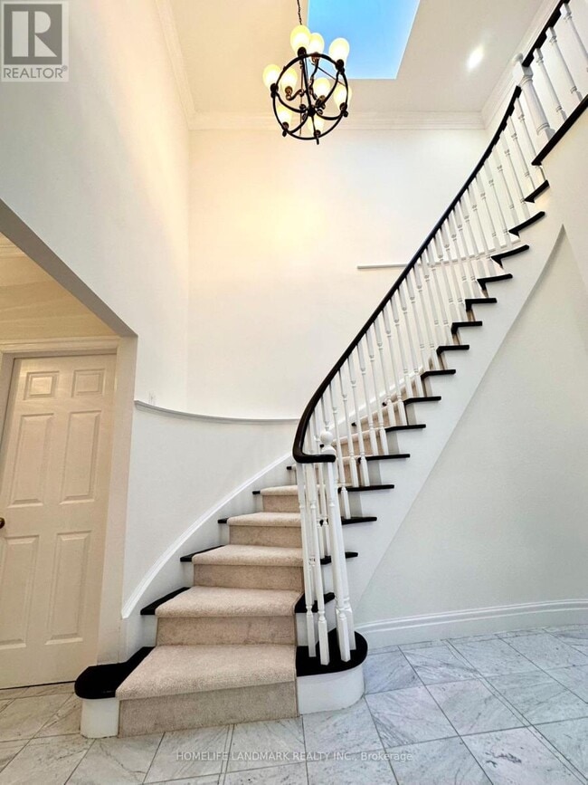 Building Photo - 7 Killarney Rd