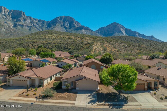 Foto del edificio - 2468 E Stone Stable Dr