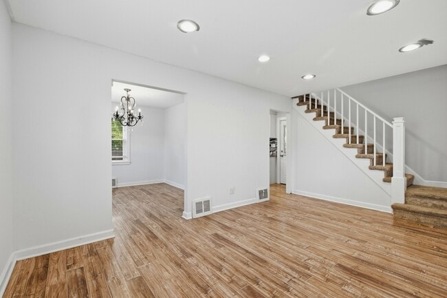 Building Photo - 3616 Coolidge Ave