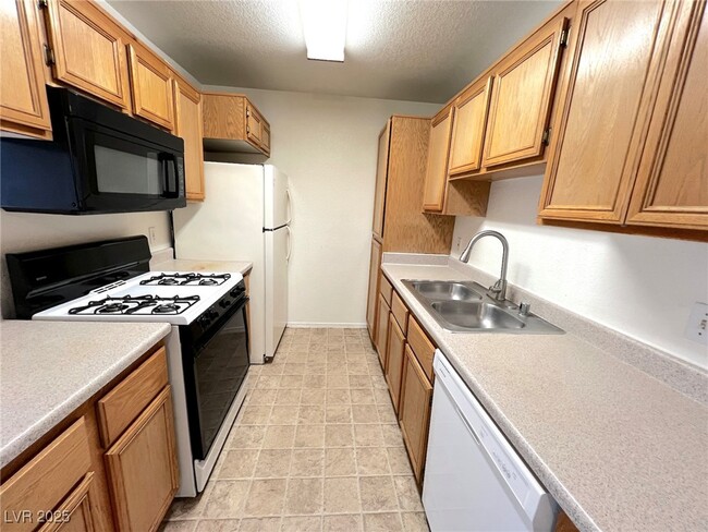 Foto del edificio - 4730 E Craig Rd