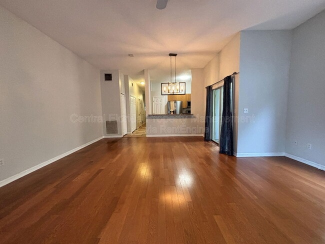 Foto del edificio - 1625 Park Lake St