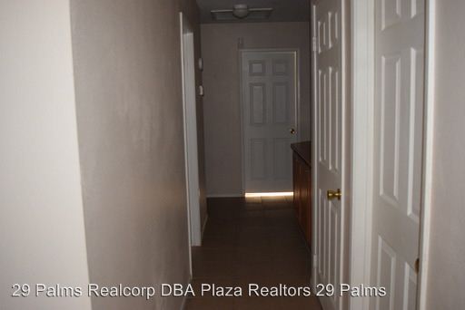 Building Photo - 5142 Split Rock Ave