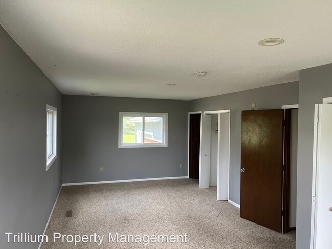 Building Photo - 2 br, 3 bath House - 935 Hazelwood Ave