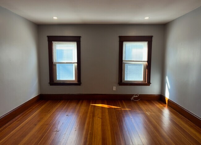 Foto del edificio - 183 College Ave