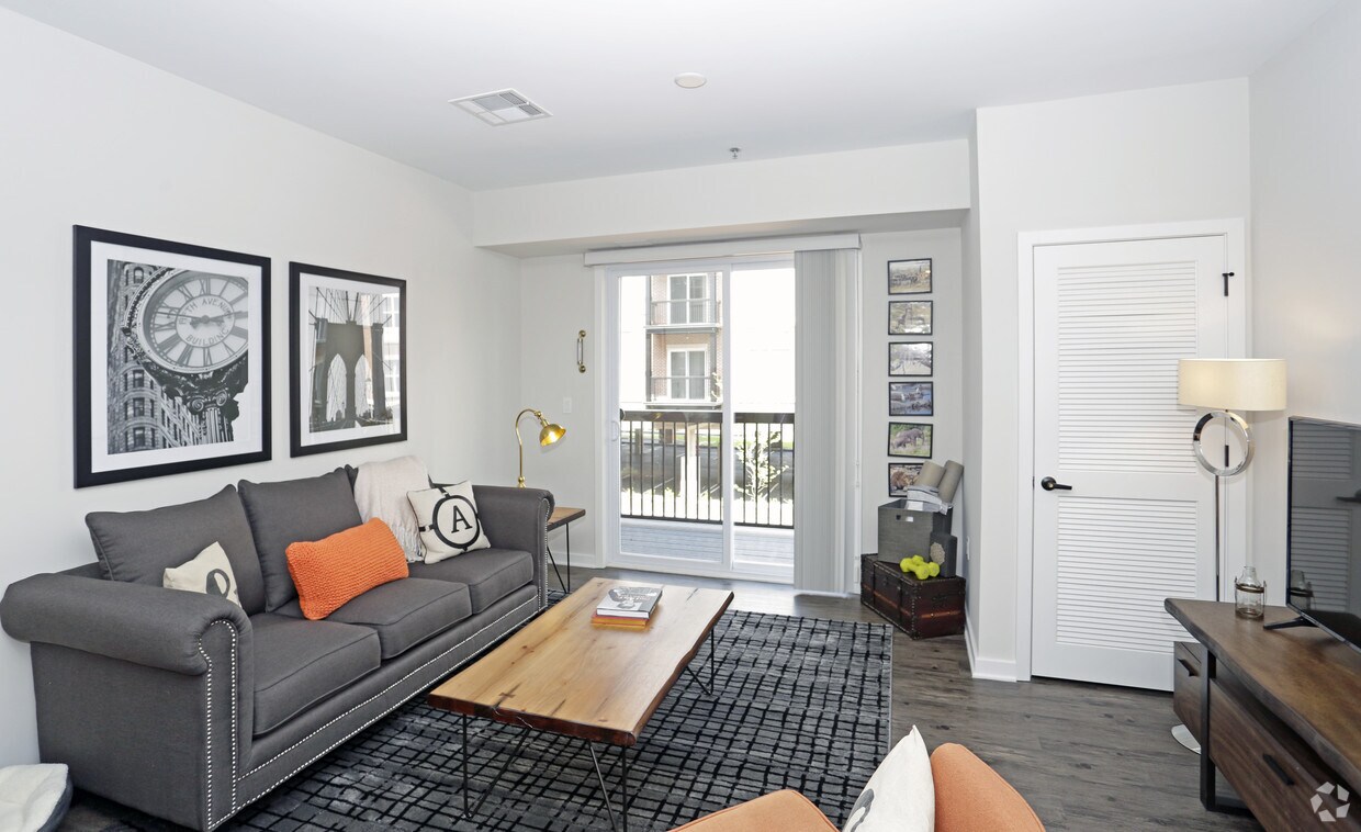 The Winston at Lyndhurst Apartments in Lyndhurst, NJ