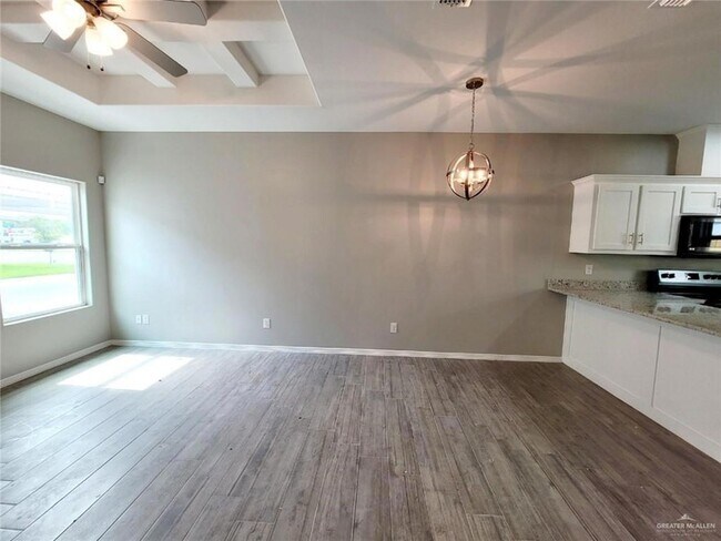 Foto del edificio - 1723 Davenport St