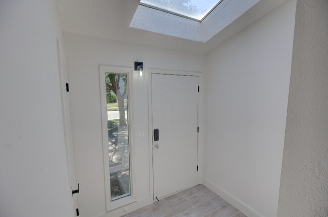 Foto del edificio - 1341 E 39th St